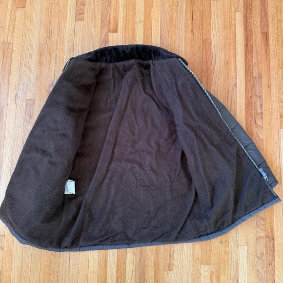 Vintage Brown Quilted Winter Jacket – Faux Fur Collar - Picture 10 of 13